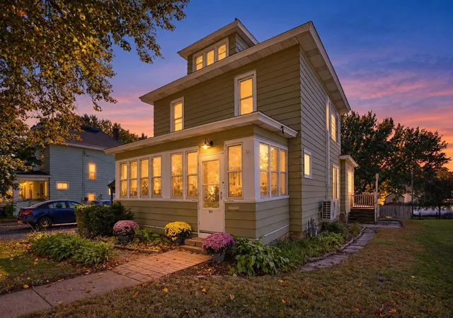 Photo 1 of Single family home for sale at 805 1st Street Sw, Faribault, MN 55021 | MLS# 7154720 | Listing updated on 2026-10-08