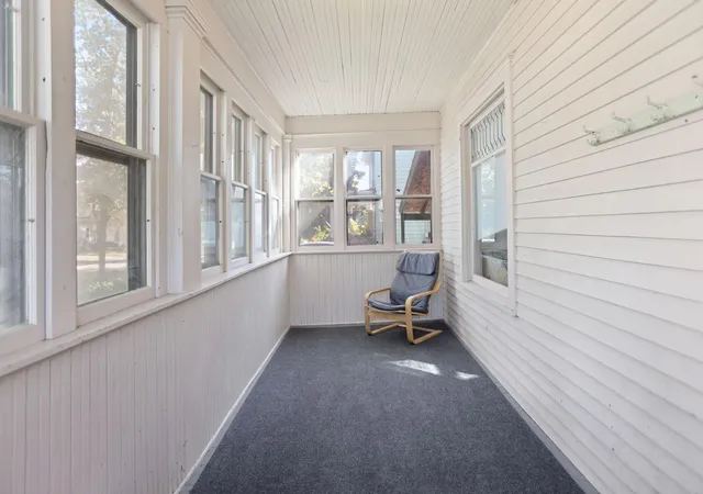 Photo 3 of Single family home for sale at 805 1st Street SW, Faribault, MN 55021 | MLS# 7154720 | Listing updated on 2026-10-08