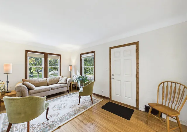 Photo 3 of Single family home for sale at 1412 Edgerton St, Saint Paul, MN 55130 | MLS# 7154756 | Listing updated on 2026-10-23