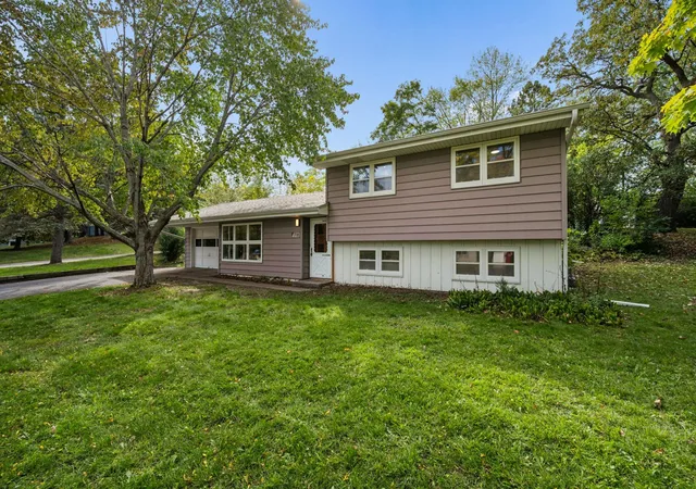 Photo 2 of Single family home for sale at 718 E River St, Monticello, MN 55362 | MLS# 7154777 | Listing updated on 2026-10-06