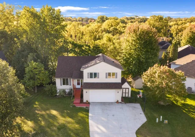 Single family home for sale at 1001 Forest Glen Ct, Burnsville, MN 55337 | MLS# 7154782