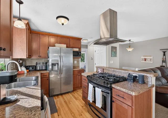 Photo 1 of Single family home for sale at 4189 Pleasant St SE, Prior Lake, MN 55372 | MLS# 7154792 | Listing updated on 2026-10-08