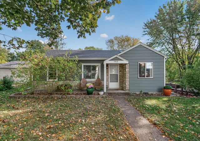 Photo 2 of Single family home for sale at 1908 Kathleen Dr, Saint Paul, MN 55118 | MLS# 7154805 | Listing updated on 2026-10-16