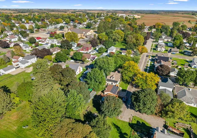 Photo 36 of Single family home for sale at 524 Marshall St S, Caledonia, MN 55921 | MLS# 7154811 | Listing updated on 2026-10-04