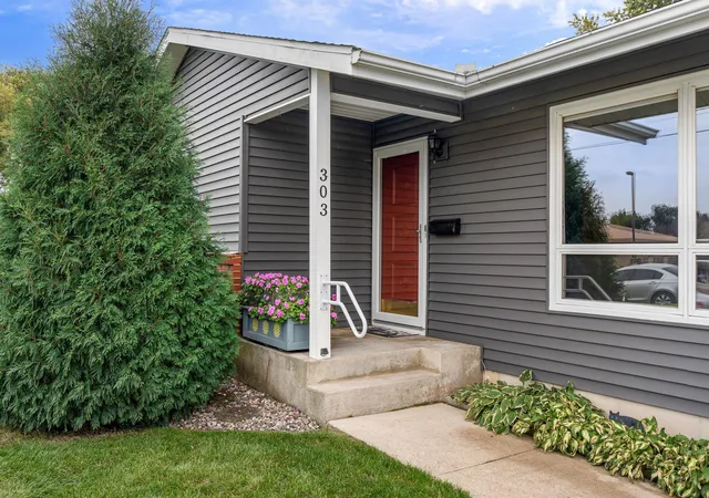 Photo 3 of Single family home for sale at 303 15th Avenue Sw, Austin, MN 55912 | MLS# 7154818 | Listing updated on 2026-10-04