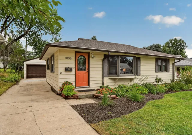 Photo 1 of Single family home for sale at 1806 17 1/2 St Nw, Rochester, MN 55901 | MLS# 7154839 | Listing updated on 2026-10-07