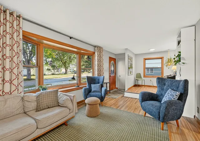 Photo 3 of Single family home for sale at 1806 17 1/2 St Nw, Rochester, MN 55901 | MLS# 7154839 | Listing updated on 2026-10-07