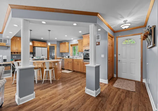 Photo 3 of Single family home for sale at 655 Hillside Rd SE, New Prague, MN 56071 | MLS# 7154841 | Listing updated on 2026-10-06