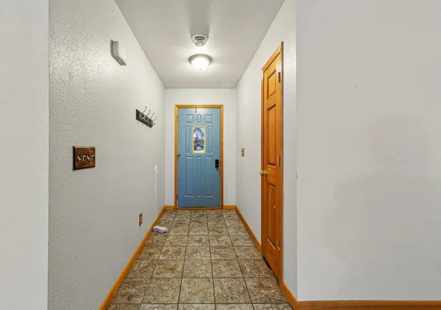 Photo 4 of Single family home for sale at 214 Rogers St, Mankato, MN 56001 | MLS# 7154897 | Listing updated on 2026-10-06