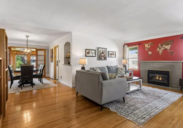 Photo 3 of Single family home for sale at 909 Manomin Ave, Saint Paul, MN 55118 | MLS# 7154901 | Listing updated on 2026-10-10