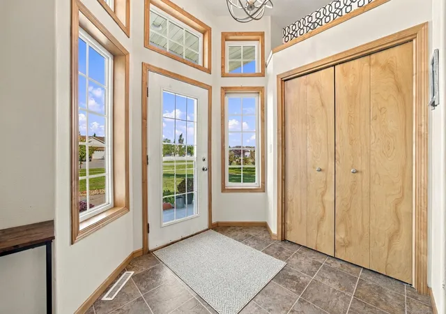 Photo 3 of Single family home for sale at 433 Prescott Ln, West Fargo, ND 58078 | MLS# 7154905 | Listing updated on 2026-10-05