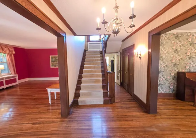 Photo 3 of Single family home for sale at 435 Far Hl Rd, Wayzata, MN 55391 | MLS# 7154914 | Listing updated on 2026-10-20