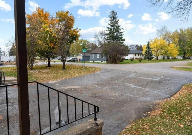 Photo 2 of Single family home for sale at 826 Prairie Ln SW, Alexandria, MN 56308 | MLS# 7154935 | Listing updated on 2026-10-30
