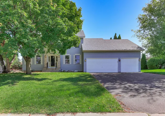 Photo 1 of Single family home for sale at 5570 Wood Duck Ct, Shoreview, MN 55126 | MLS# 7154952 | Listing updated on 2026-10-11