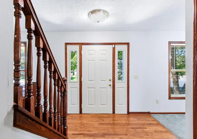 Photo 3 of Single family home for sale at 5570 Wood Duck Ct, Shoreview, MN 55126 | MLS# 7154952 | Listing updated on 2026-10-11