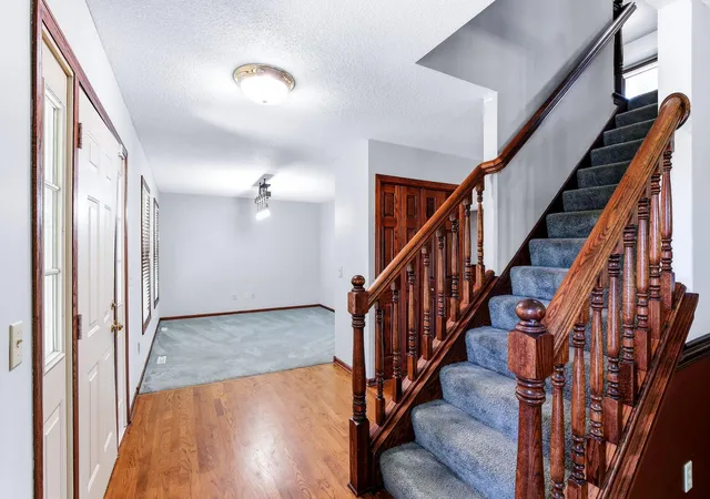 Photo 4 of Single family home for sale at 5570 Wood Duck Ct, Shoreview, MN 55126 | MLS# 7154952 | Listing updated on 2026-10-11