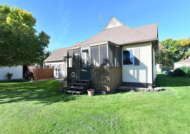 Photo 1 of Single family home for sale at 309 1st Avenue E, Abercrombie, ND 58001 | MLS# 7154966 | Listing updated on 2026-10-05