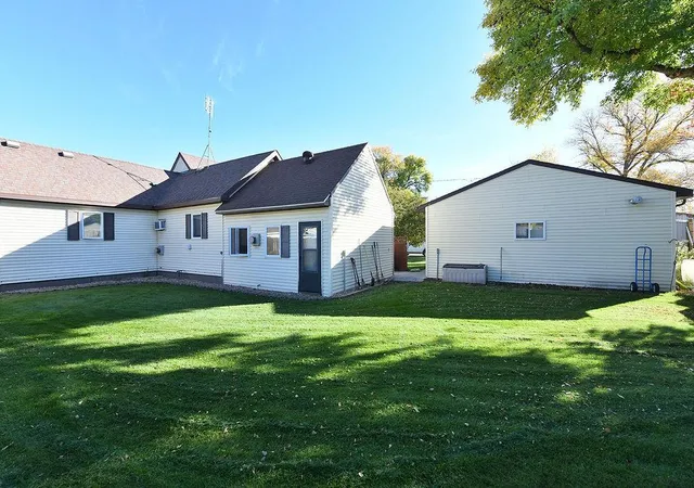 Photo 4 of Single family home for sale at 309 1st Avenue E, Abercrombie, ND 58001 | MLS# 7154966 | Listing updated on 2026-10-05