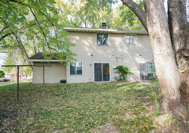 Photo 2 of Townhouse for sale at 1438 109th Lane Nw, Minneapolis, MN 55433 | MLS# 7154969 | Listing updated on 2026-10-16