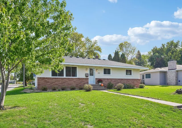 Photo 1 of Single family home for sale at 585 9th Street N, Bayport, MN 55003 | MLS# 7154973 | Listing updated on 2026-10-09