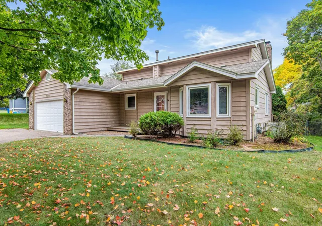 Photo 2 of Sale Pending at 7400 W 112th Street, Minneapolis, MN 55438 | MLS# 7154980 | Listing updated on 2026-10-08