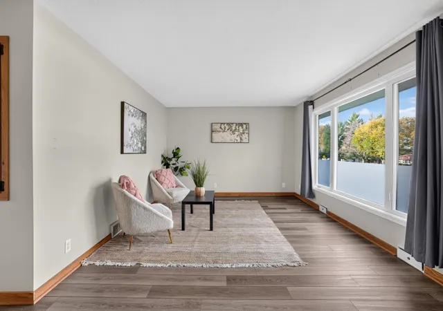 Photo 3 of Single family home for sale at 1809 Jefferson Rd, Northfield, MN 55057 | MLS# 7154982 | Listing updated on 2026-10-30