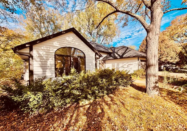 Photo 4 of Single family home for sale at 13505 Elkwood Dr, Saint Paul, MN 55124 | MLS# 7154988 | Listing updated on 2026-10-09