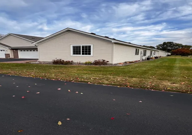 Photo 2 of Single family home for sale at 1315 Heritage Ln, Waite Park, MN 56387 | MLS# 7155003 | Listing updated on 2026-10-06