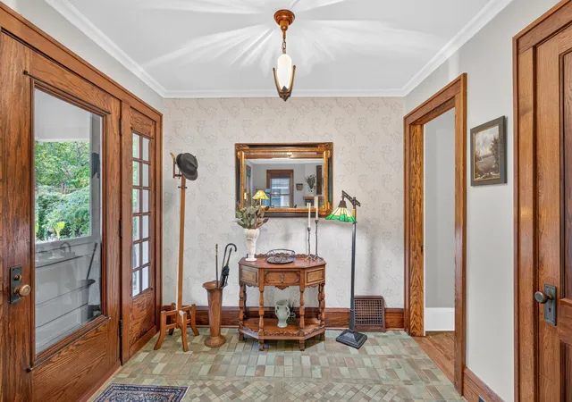 Photo 3 of Single family home for sale at 469 Newton Ave S, Minneapolis, MN 55405 | MLS# 7155005 | Listing updated on 2026-10-08