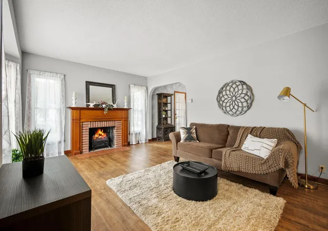 Photo 3 of Single family home for sale at 532 W Broadway Ave, Forest Lake, MN 55025 | MLS# 7155015 | Listing updated on 2026-10-20