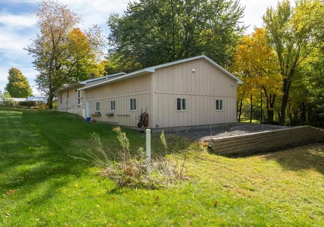 Photo 4 of Single family home for sale at 7080 Highway 12 #U, Maple Plain, MN 55359 | MLS# 7155019 | Listing updated on 2026-10-08