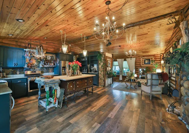 Photo 3 of Single family home for sale at 33726 Vista Dr, Crosslake, MN 56442 | MLS# 7155030 | Listing updated on 2026-10-10