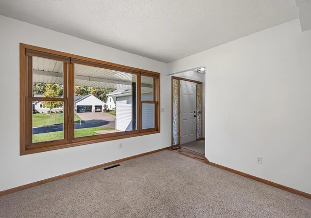Photo 4 of Single family home for sale at 4088 146th Lane NW, Andover, MN 55304 | MLS# 7155043 | Listing updated on 2026-10-07