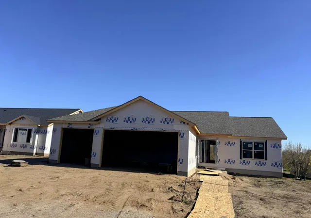 Photo 1 of Single family home for sale at 316 Falcon Run, Eagle Lake, MN 56024 | MLS# 7155051 | Listing updated on 2026-10-22