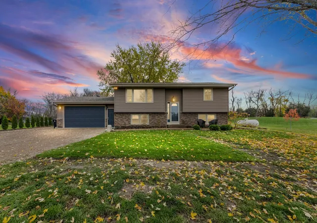 Photo 1 of Single family home for sale at 9808 Lily Pond Ln, Hamel, MN 55340 | MLS# 7155058 | Listing updated on 2026-10-29