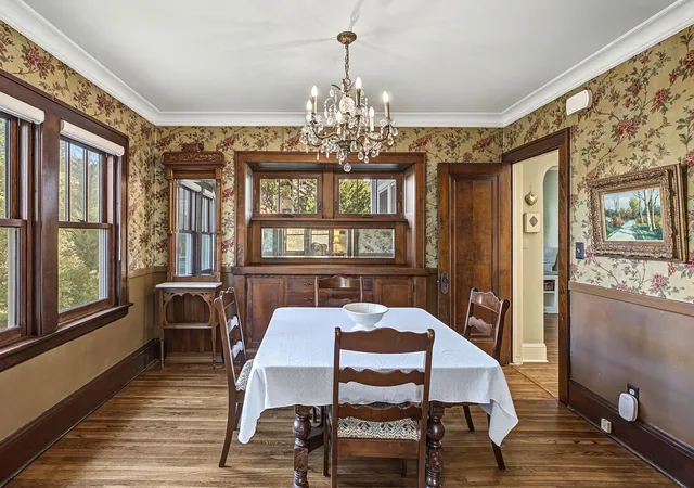 Photo 3 of Single family home for sale at 680 Chippewa Ave, Saint Paul, MN 55107 | MLS# 7155069 | Listing updated on 2026-10-23