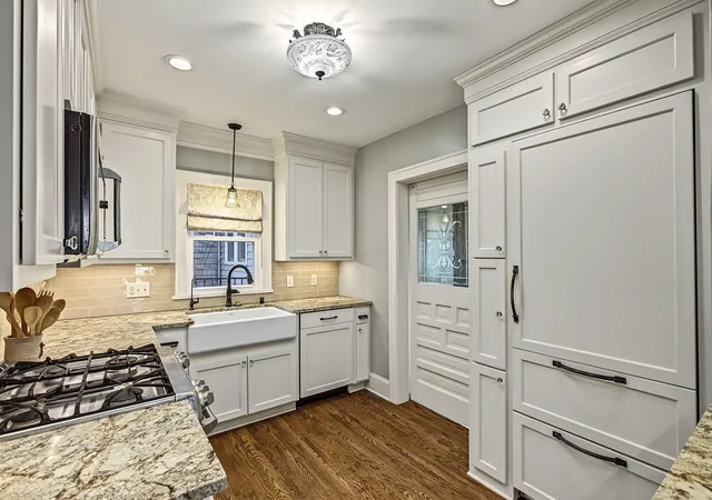 Photo 3 of Single family home for sale at 680 Chippewa Ave, Saint Paul, MN 55107 | MLS# 7155069 | Listing updated on 2026-10-23