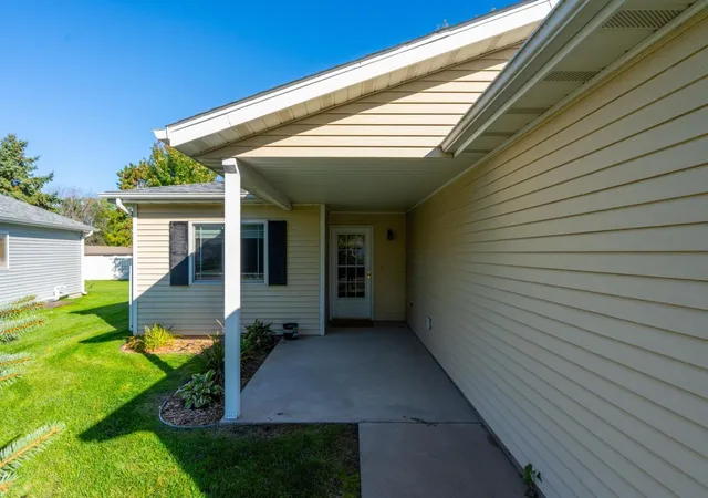 Single family home for sale at 425 Fieldcrest Ln, Sartell, MN 56377 | MLS# 7155073