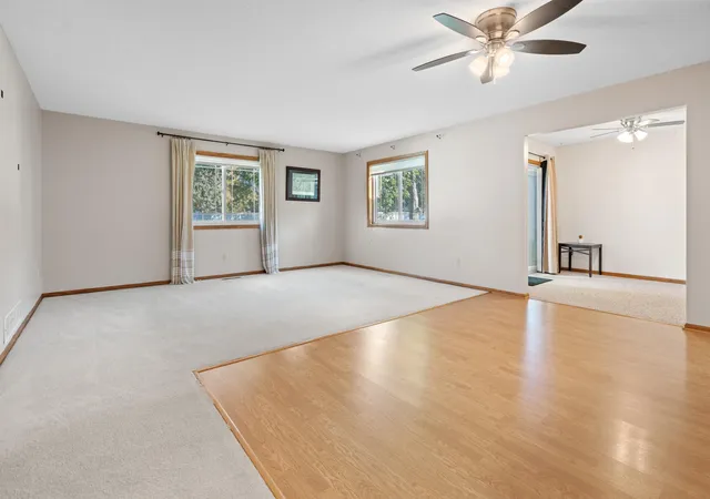 Photo 4 of Single family home for sale at 425 Fieldcrest Ln, Sartell, MN 56377 | MLS# 7155073 | Listing updated on 2026-10-06