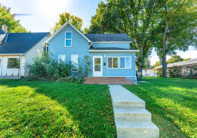 Photo 1 of Single family home for sale at 514 E Hampden Ave, Fergus Falls, MN 56537 | MLS# 7155079 | Listing updated on 2026-10-07