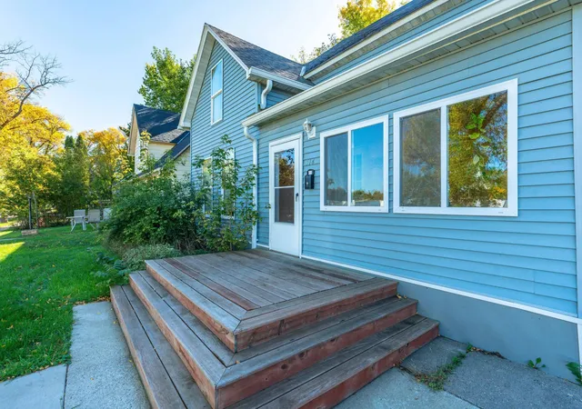 Photo 3 of Single family home for sale at 514 E Hampden Ave, Fergus Falls, MN 56537 | MLS# 7155079 | Listing updated on 2026-10-07