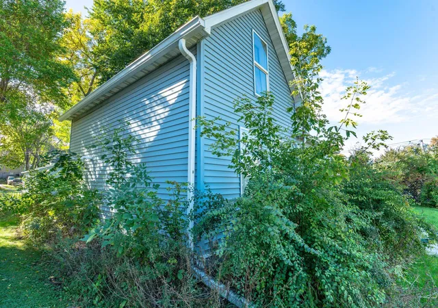 Photo 4 of Single family home for sale at 514 E Hampden Ave, Fergus Falls, MN 56537 | MLS# 7155079 | Listing updated on 2026-10-07
