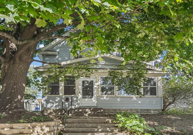 Photo 3 of Single family home for sale at 1227 Thomas Ave, Saint Paul, MN 55104 | MLS# 7155091 | Listing updated on 2026-10-08