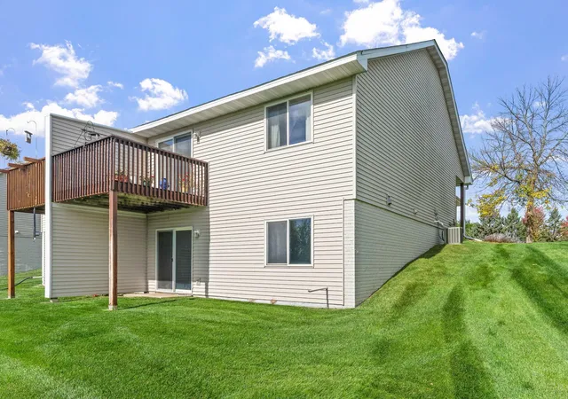 Photo 4 of Single family home for sale at 1649 Lakeridge Way, Waconia, MN 55387 | MLS# 7155097 | Listing updated on 2026-10-08
