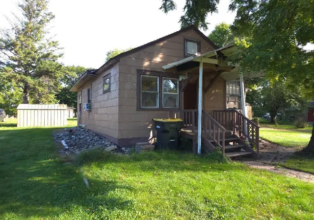Photo 1 of Single family home for sale at 206 E Depue Ave, Olivia, MN 56277 | MLS# 7155103 | Listing updated on 2026-10-19