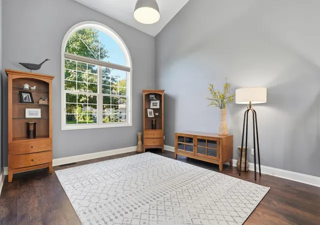 Photo 3 of Single family home for sale at 3291 N View Ln, Saint Paul, MN 55125 | MLS# 7155108 | Listing updated on 2026-10-07