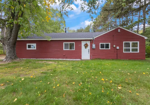 Photo 2 of Single family home for sale at 6055 Baldwin Lake Rd, Circle Pines, MN 55014 | MLS# 7155114 | Listing updated on 2026-10-07