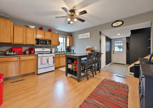 Photo 3 of Single family home for sale at 502 Wisconsin Ave SE, Staples, MN 56479 | MLS# 7155121 | Listing updated on 2026-10-10
