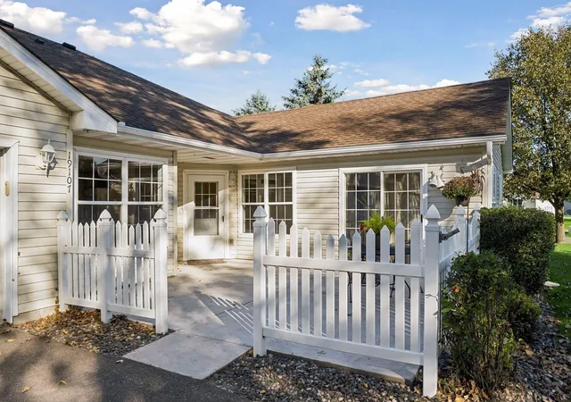 Photo 3 of Single family home for sale at 19107 Jackson Ct NW, Elk River, MN 55330 | MLS# 7155127 | Listing updated on 2026-10-09