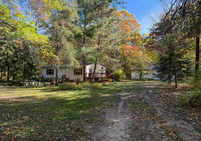 Photo 1 of Single family home for sale at 10966 Oak Point Rd Nw, Cass Lake, MN 56633 | MLS# 7155129 | Listing updated on 2026-10-07